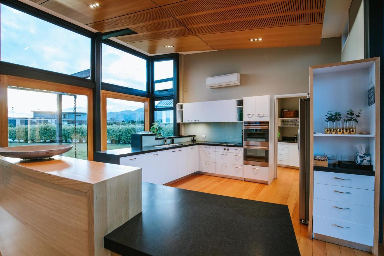 Mt Gold Retreat - Sleeps 8 - Spa Pool - Tennis Court Wanaka Exterior foto